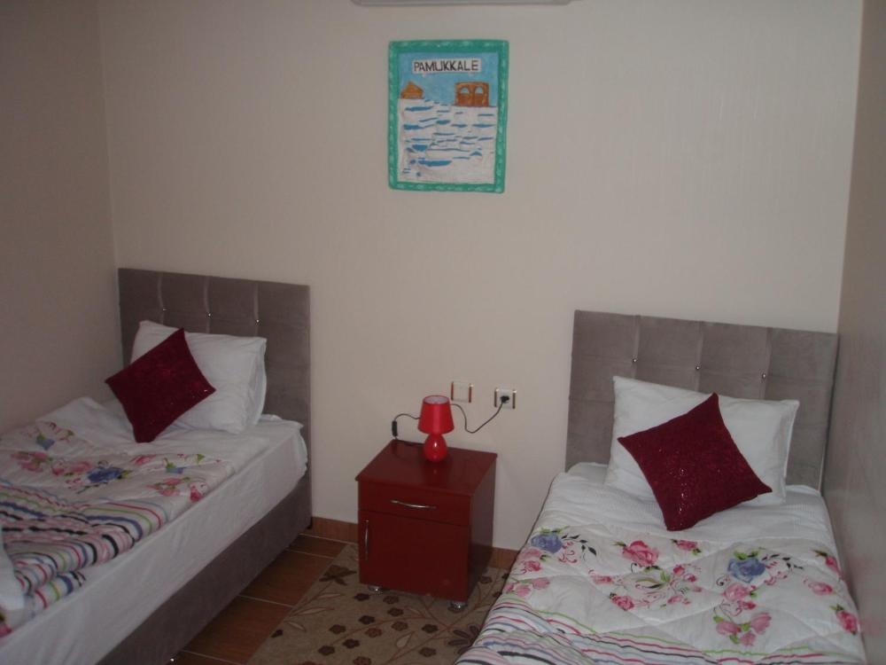 Room image 5